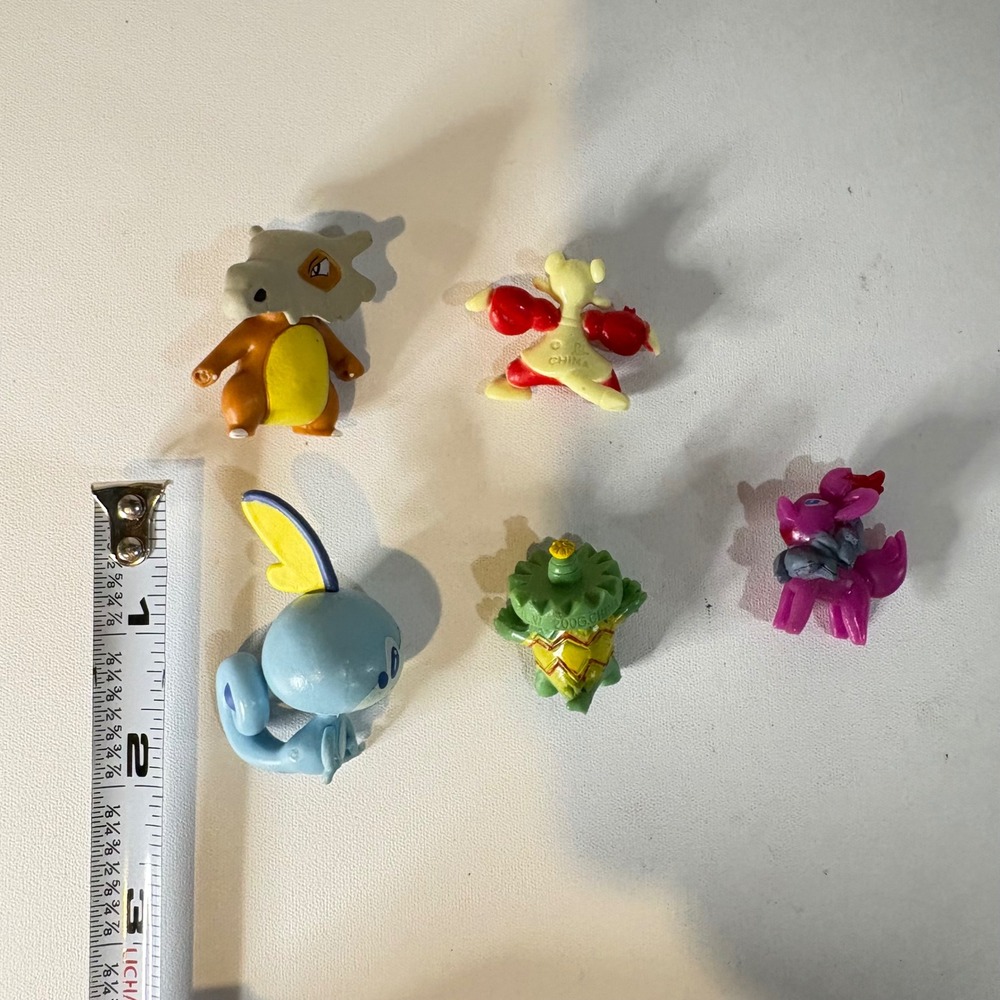Pokemon Figure Lot Marowak Sobble Ludicolo Medicham Zorua Mini Collectibles - Picture 4 of 4
